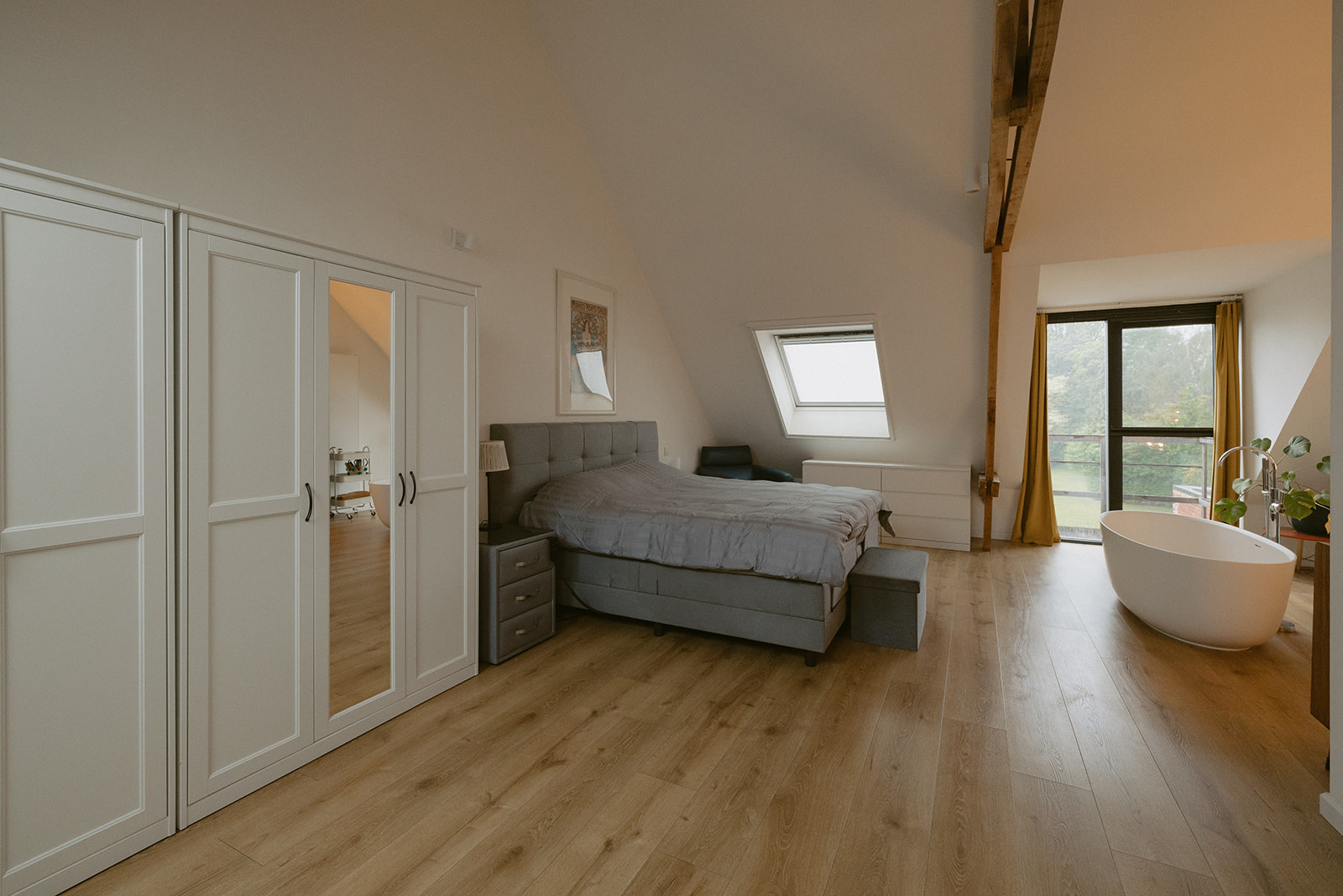Kasten, bed en bad